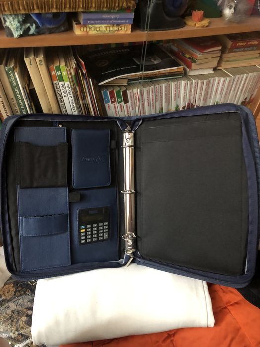 Продаю дипломат, папку- органайзер