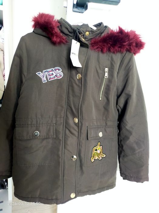 Парка  детская новая цена 2000