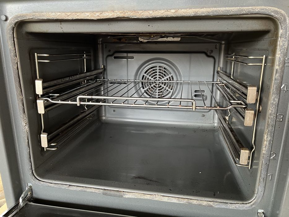 Фурна за вграждане Bosch HBA534ES0 71l Inox
