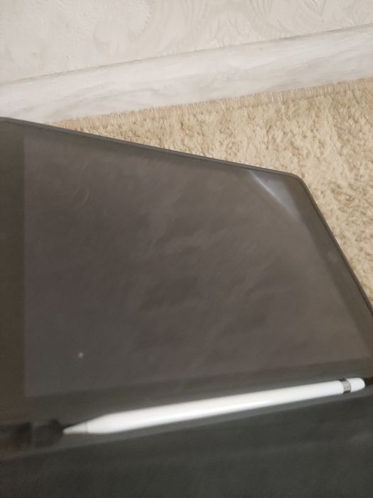 iPad 9 generation 2021 64GB + стилус 1 поколения