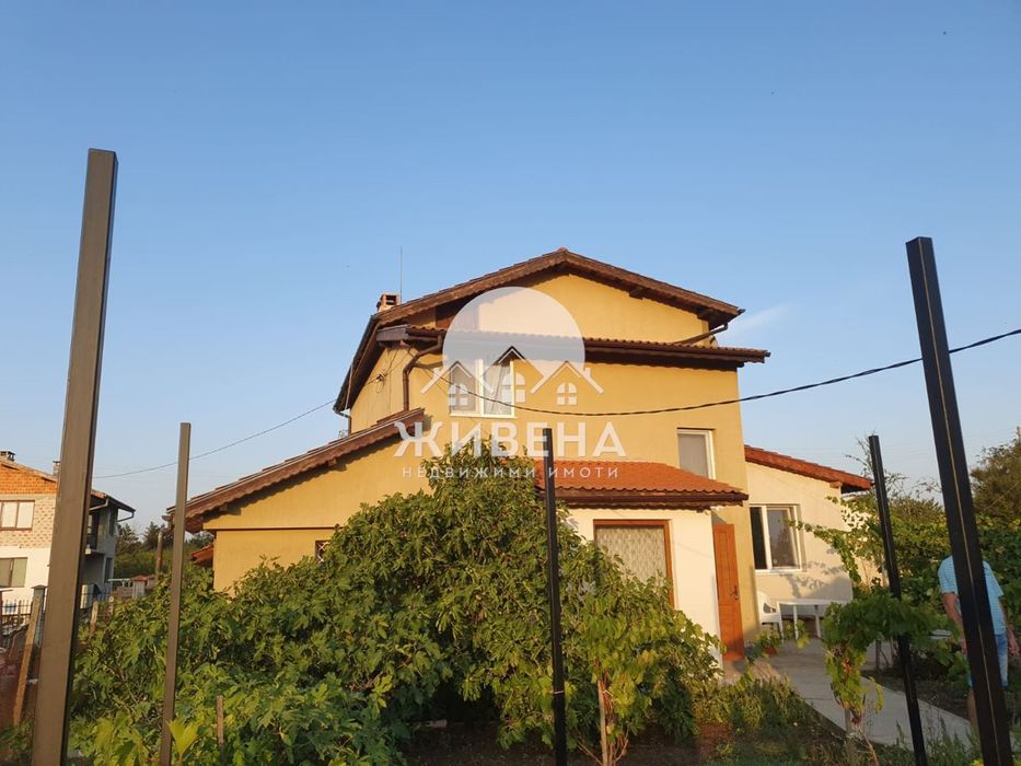 Продава се Къща в с. Славеево, Област Добрич - 200 кв.м за 380 €/кв.м - Снимка #1