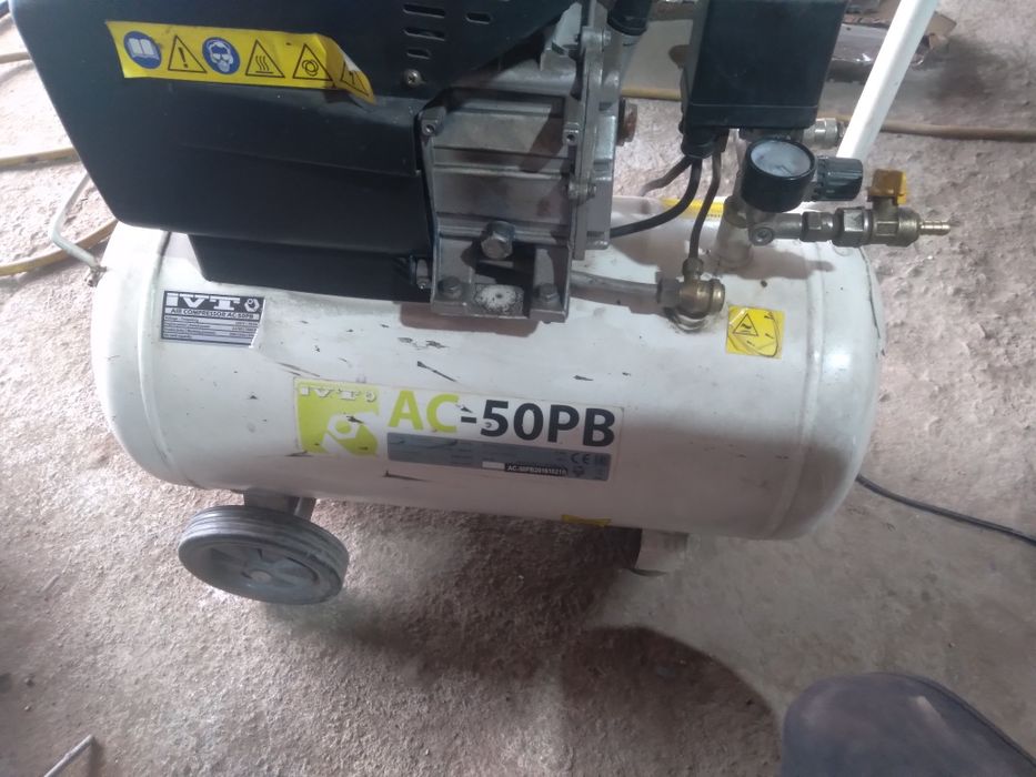 Компрессор на 50 литров