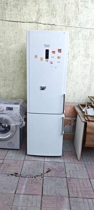 Холодильник ноуфрост хорошем рабочем состоянии