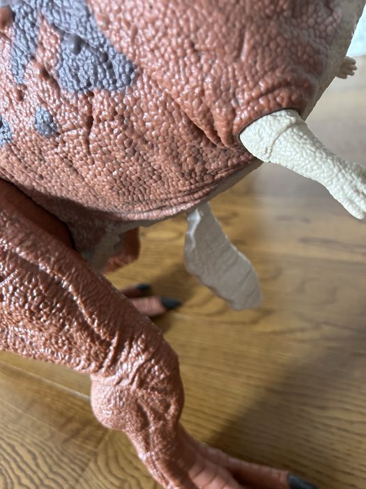 Динозавр Карнотавр