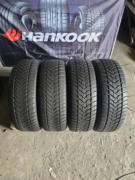 4 anvelope iarna 215 60 17 Dunlop