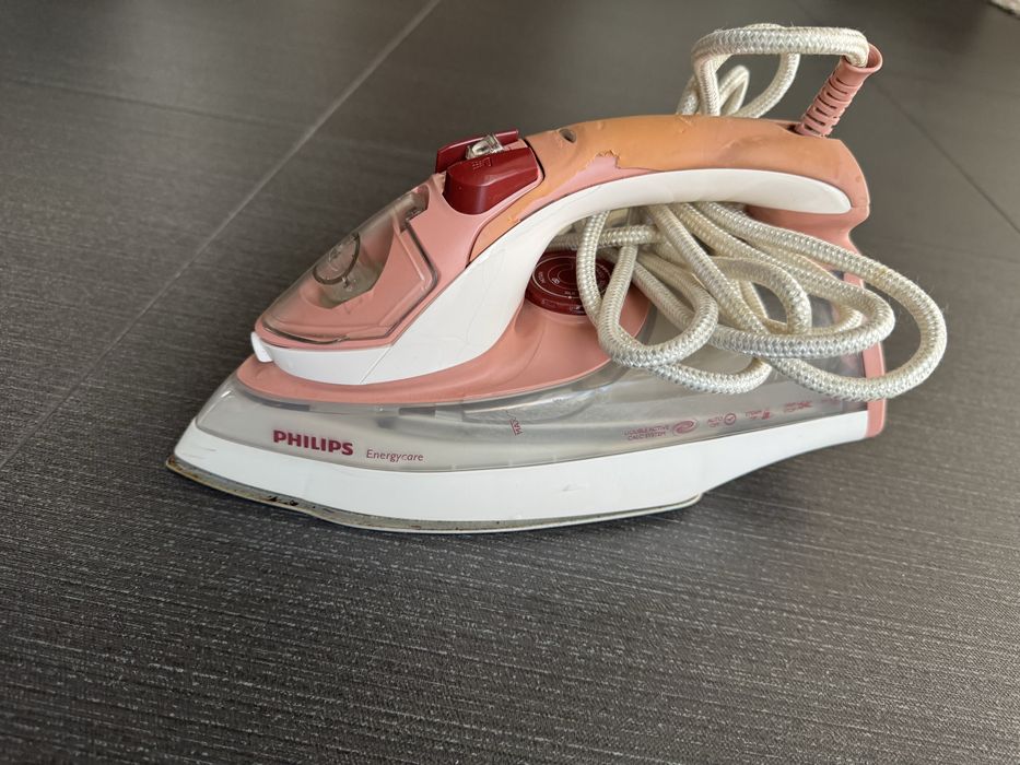 Парна ютия Philips GC 3660/02