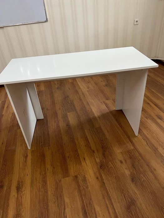 Продаются столы.