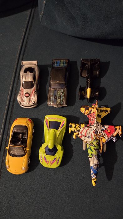 Продам машинки ХОТ ВИЛС