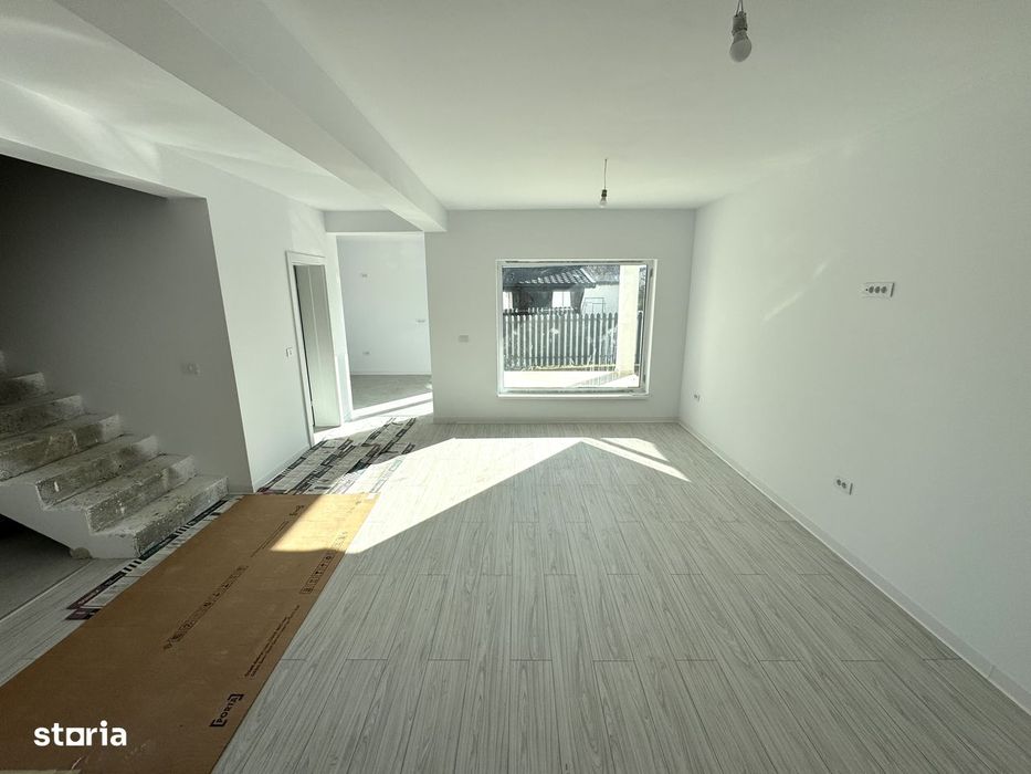 PLACA + SCARI din BETON! CANALIZARE! Casa Miroslava - Valea Ursului