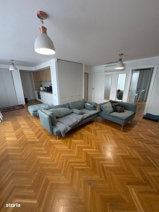 Apartament cu 3 camere langa piata Victoriei!