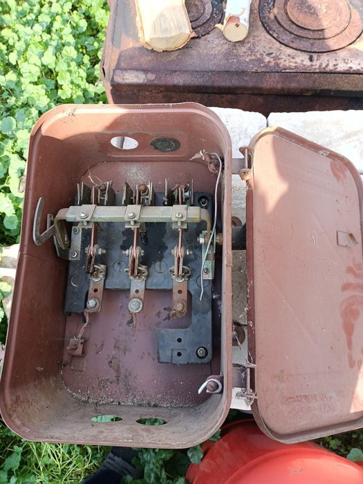 Продам рубильник 380В б/у