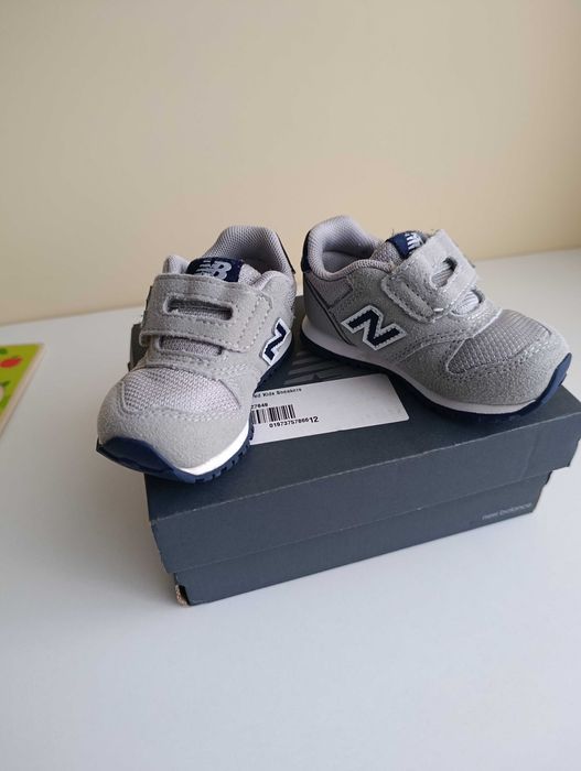 Бебешки/детски маратонки New Balance р-р 20