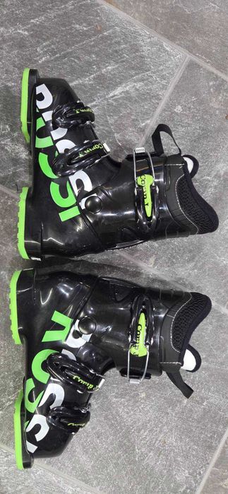 Детски ски и ски обувки