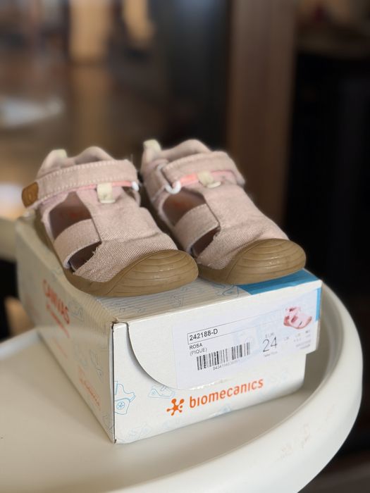 Biomecanics Canvas marime 24