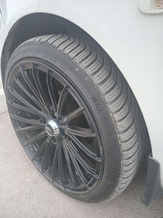 R17 205/40 diska bolan  sotiladi xolati zor