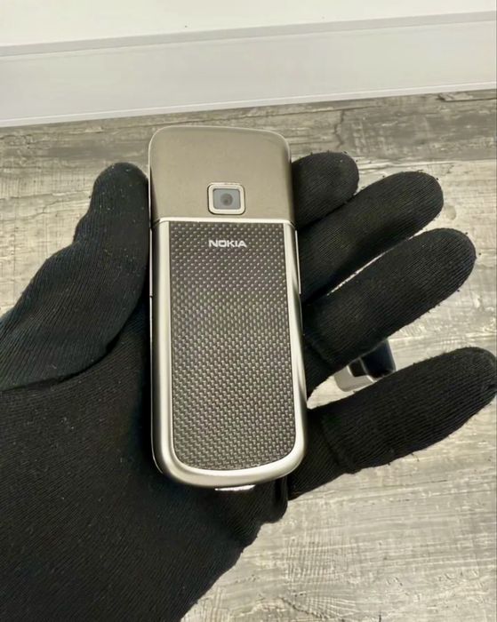 Nokia 8800 Carbon