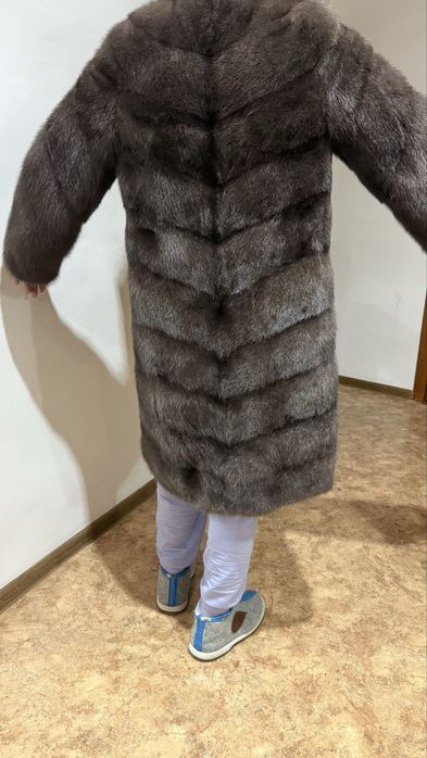 Продам норковую шубу