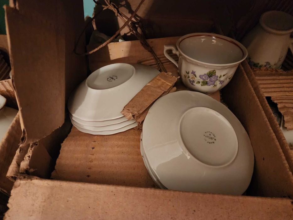 Огромен порцеланов сет Изида/IZIDA