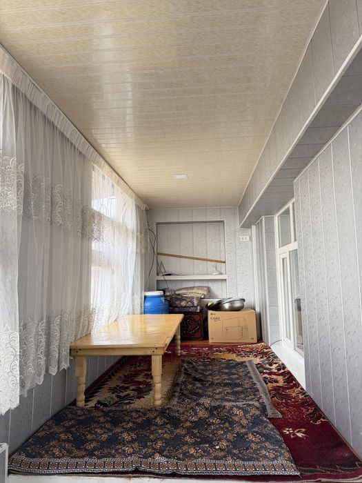 Olmaliqda 3xonali kvartira sotiladi!