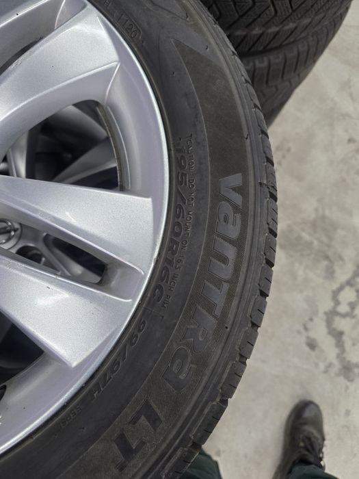 4 Броя Бусови Гуми 195/60/16C Hankook 2x9mm 2x7,5mm