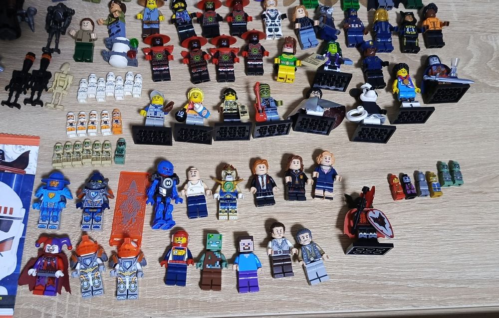 Lego minifigures