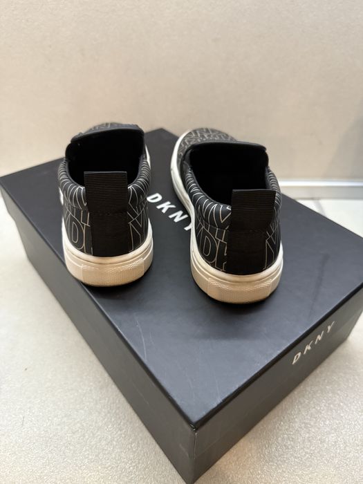 Обувки DKNY