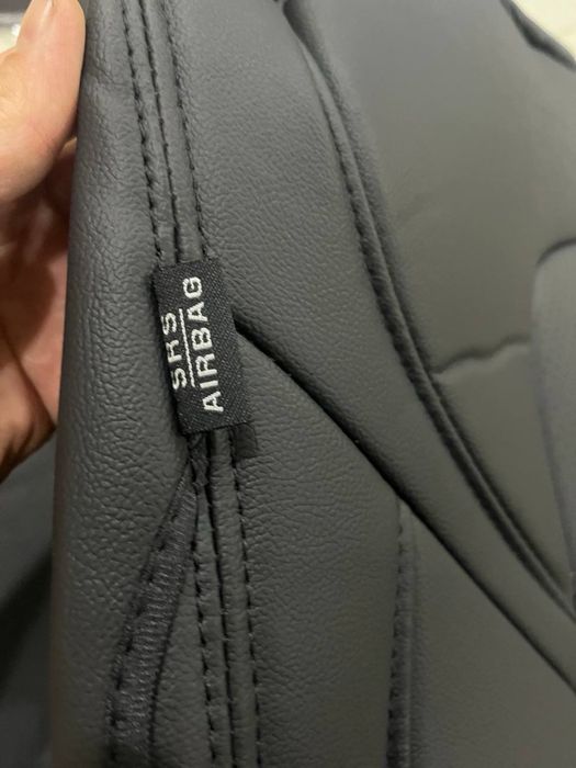 Чехлы на Tesla Model 3