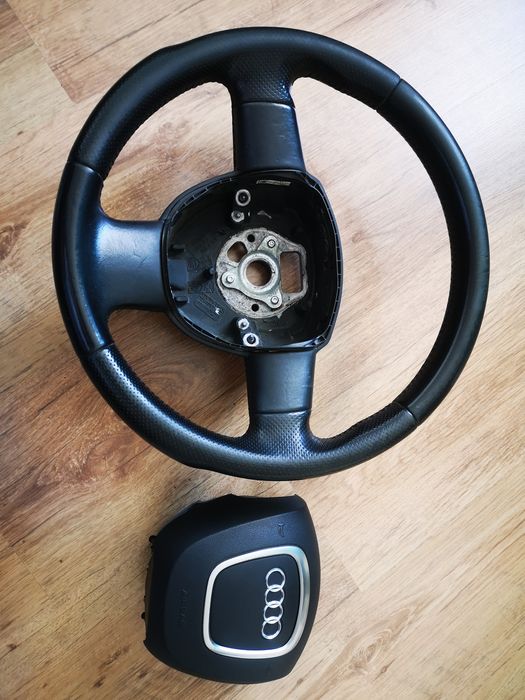 ВОЛАН AUDI A4 / A6 КОМПЛЕКТ в отлично състояние