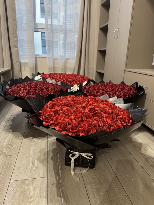 Букети от брокатени рози