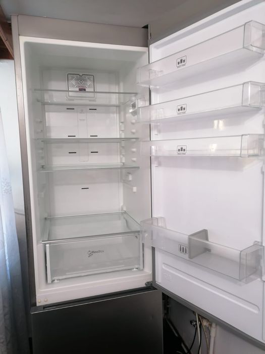 Combină frigorifică Whirlpool SupremeNoFrost 6 sense