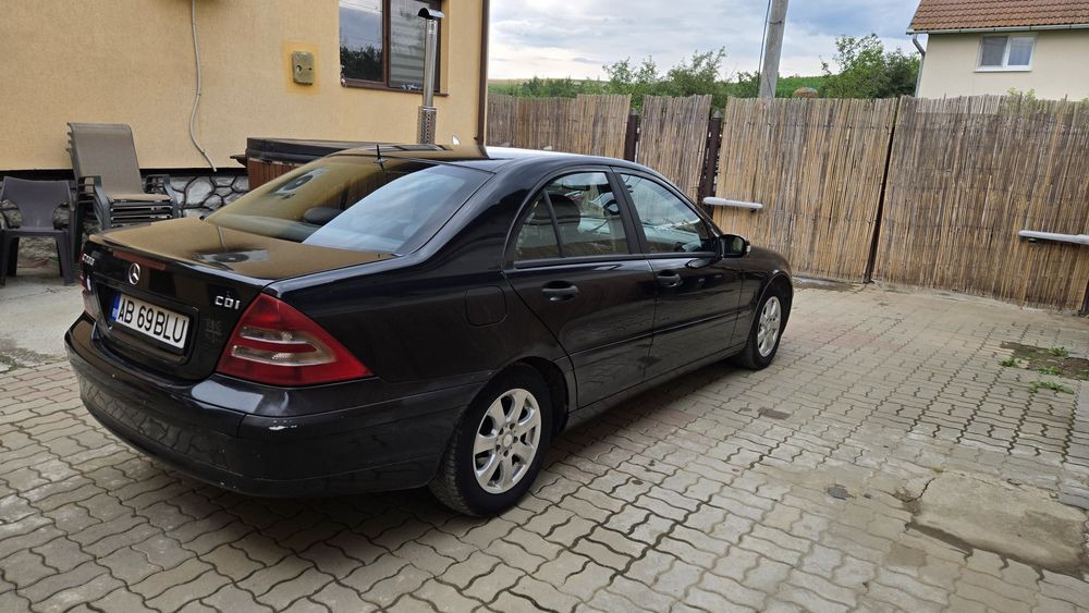 MERCEDES-BENZ E-Class 2004 — imagine 4
