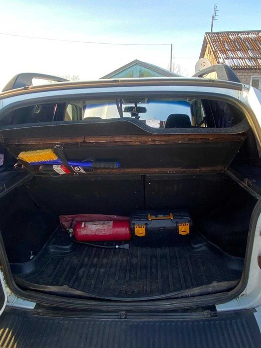 Машина нива шевролет.