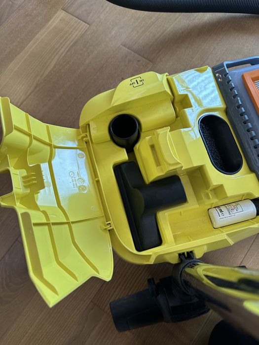 Прахосмукачка Керхер с воден филтър