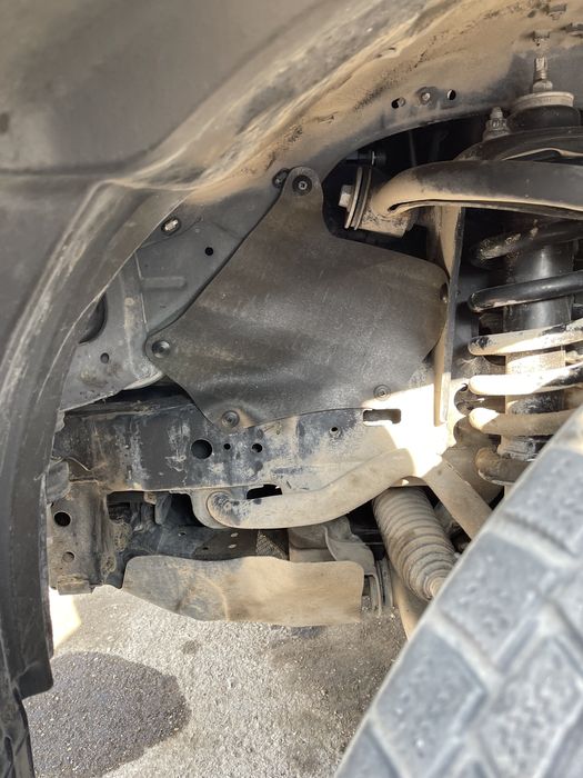 Подкрылок Защита двигателя  прадо Runner …