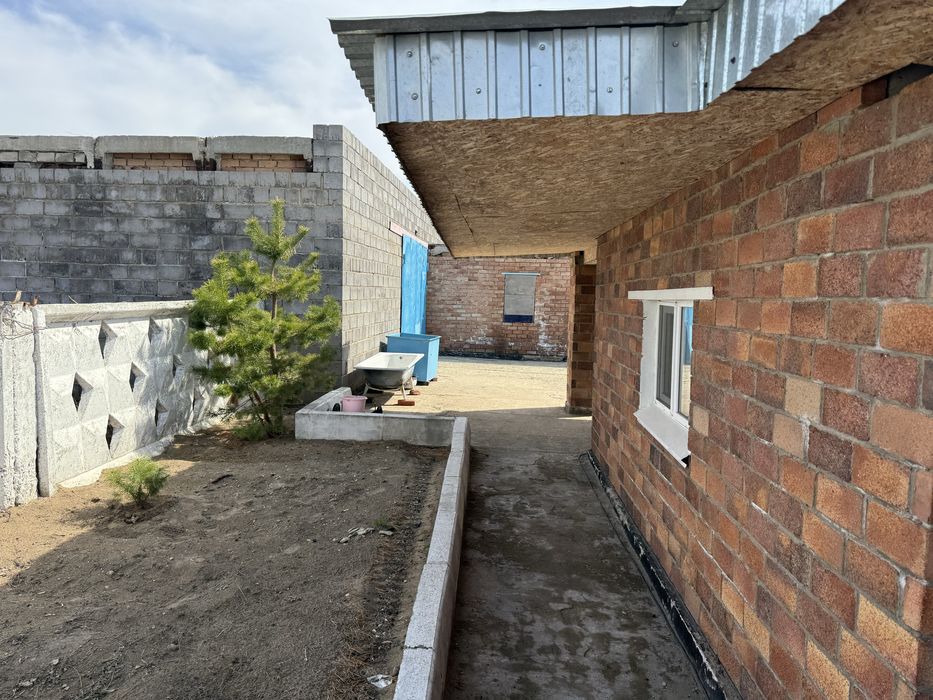 Продам базу недалеко от города.