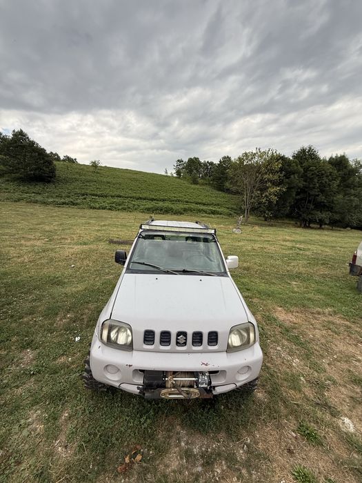 Suzuki jimny 1.3 este inmatriculat!