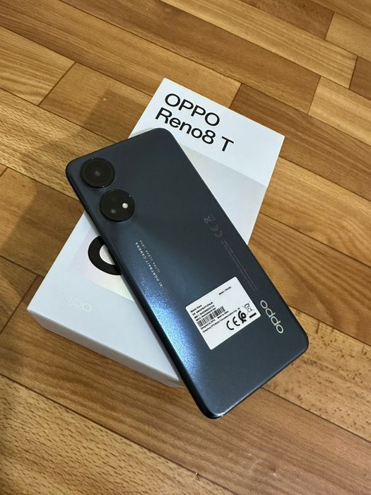 Оппо Рено 8т в хорошем состоянии