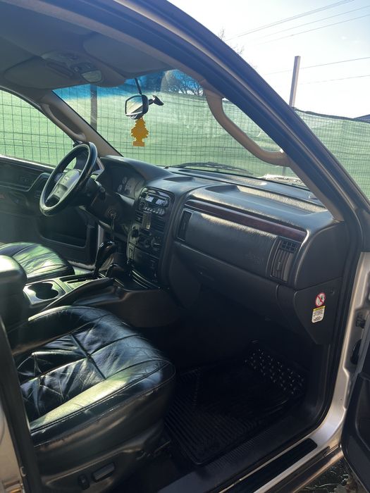 Autoturism Jeep GrandCherokke 2.7