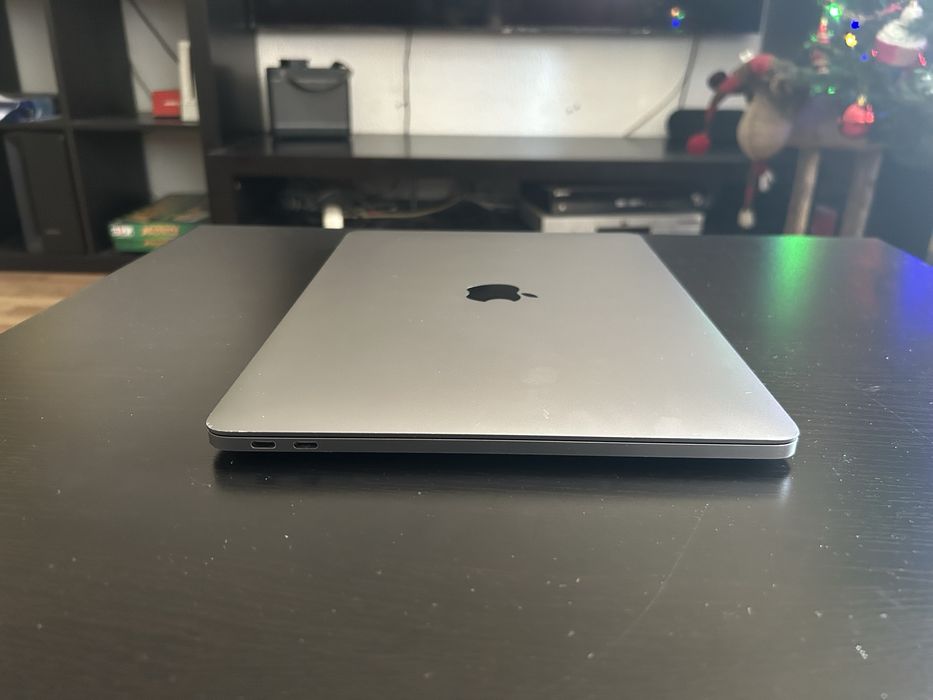 Macbook Pro 13" A1708 i5 8 GB RAM SSD 256 GB