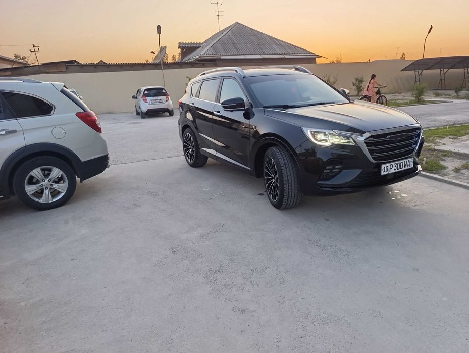 Jetourx70 сотилади. 2023