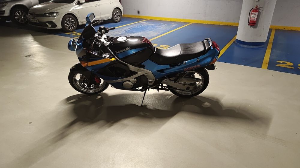 Vand Kawasaki ZZR 600D reconditionat
