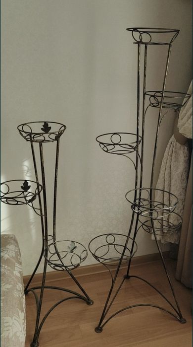 Продам стойки, подставки для цветов