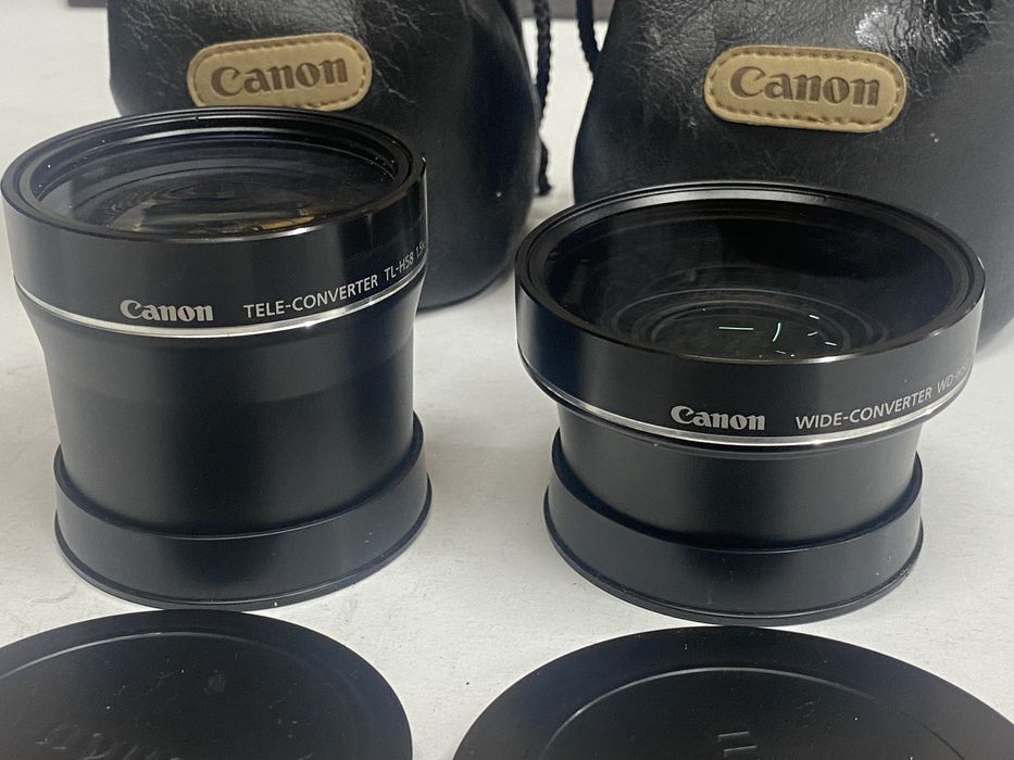 Camera video HD CMOS Canon Legria HF S10E Obiective