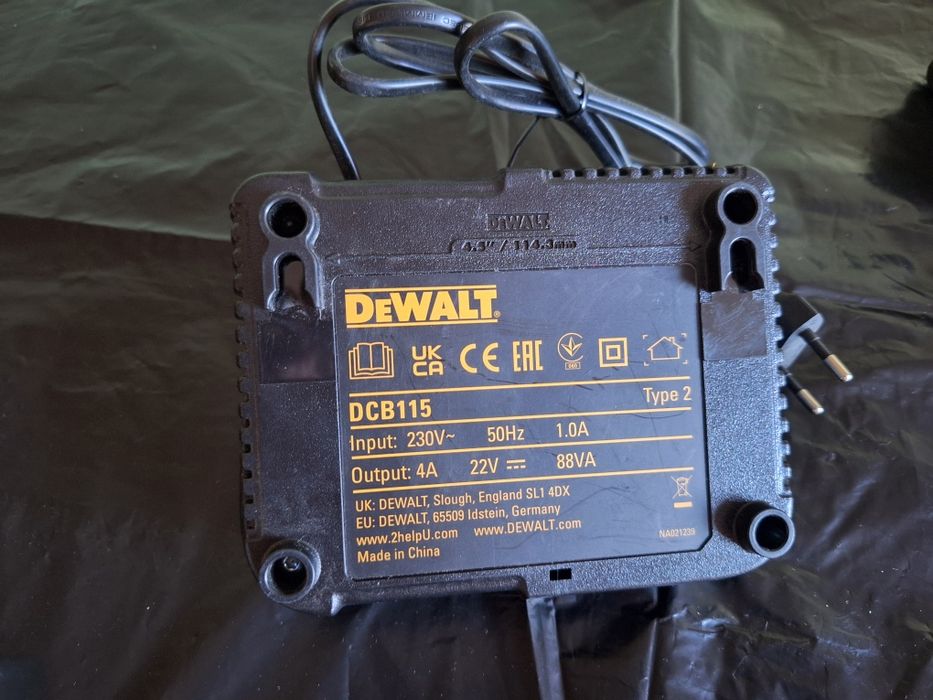 Зарядное устройство dewalt