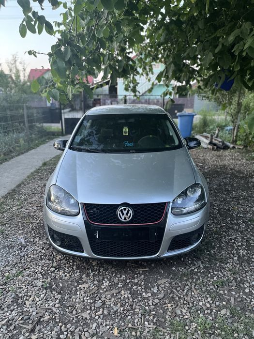 Schimb golf 5 sau vand negociabil