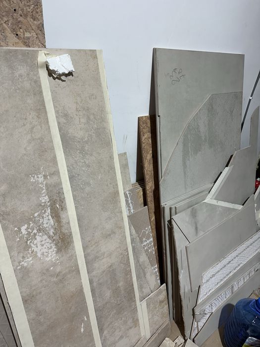 Donez resturi gresie