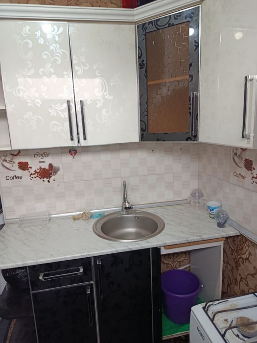 1 xonali kvartira ijaraga beriladi.