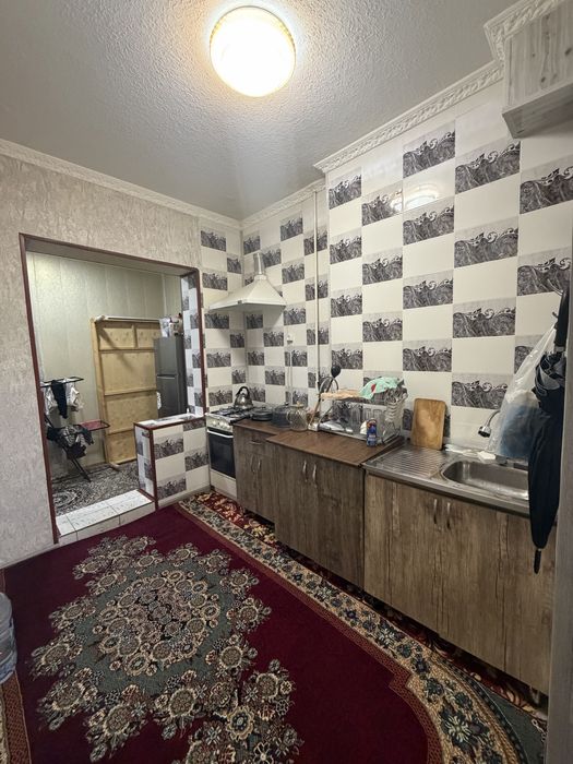 Продаётся 2 ком 10 микрорайон