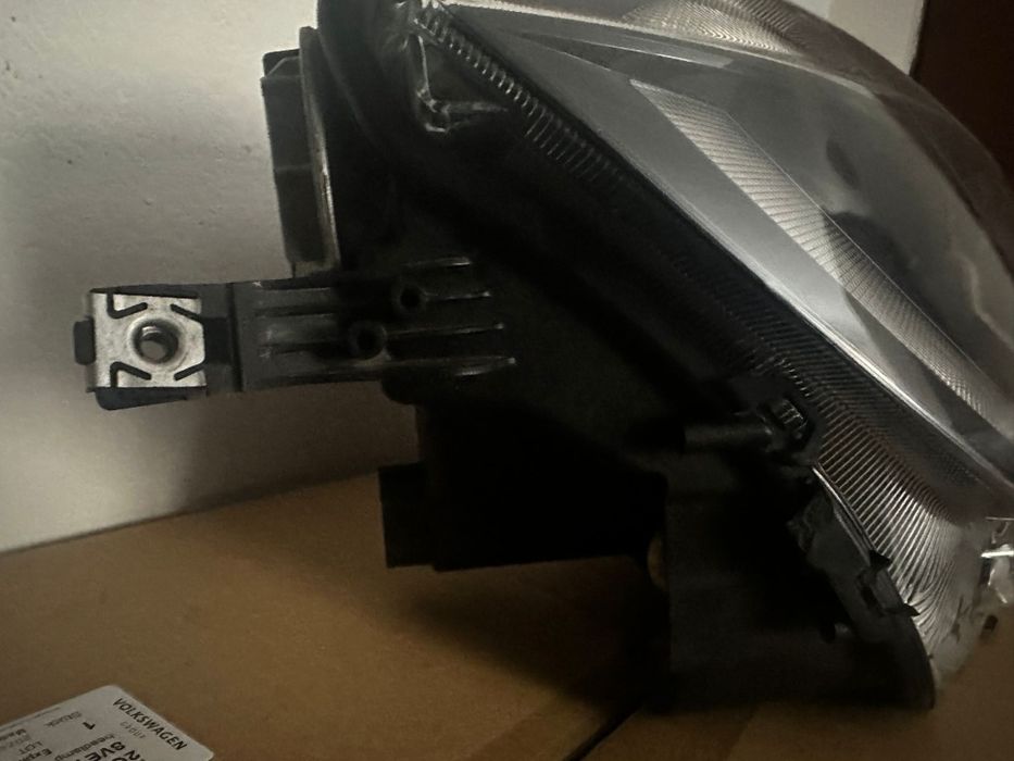 Far dreapta vw taigo 2G7941006G