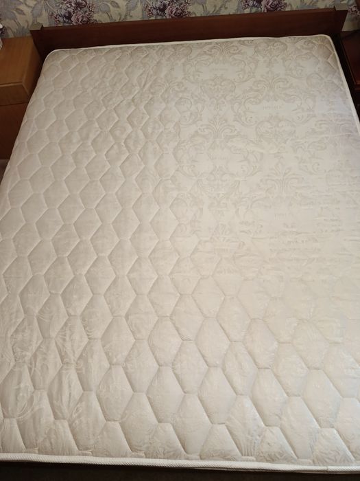 Продам кровать и матрац
